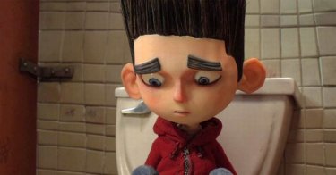 ParaNorman: Norman preoccupato nota qualcosa di strano nel wc