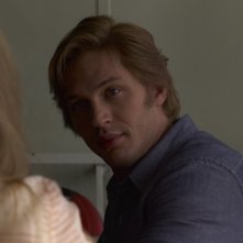 Tom Hardy in una languida immagine tratta dal film La talpa