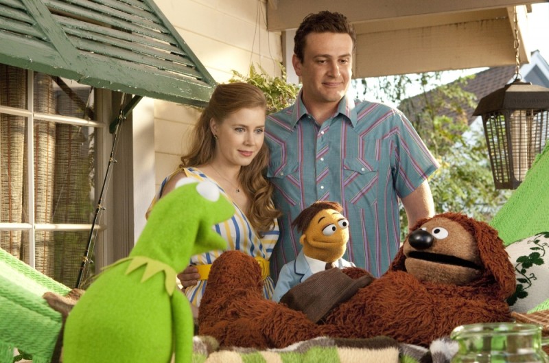 I Muppet Jason Segel E Amy Adams In Una Scena Insieme A Kermit Fozzie Bear E Walter 226545