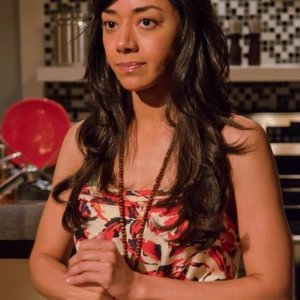 Aimee Garcia nei panni di Jamie Batista in una scena dell'episodio This is the Way the World Ends