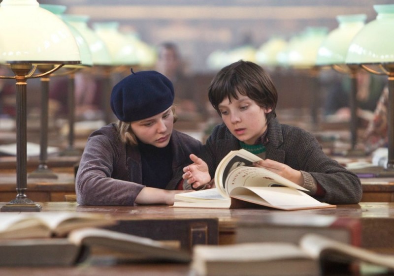 Asa Butterfield E Chloe Moretz In Biblioteca In Una Scena Di Hugo Cabret 3D 226771