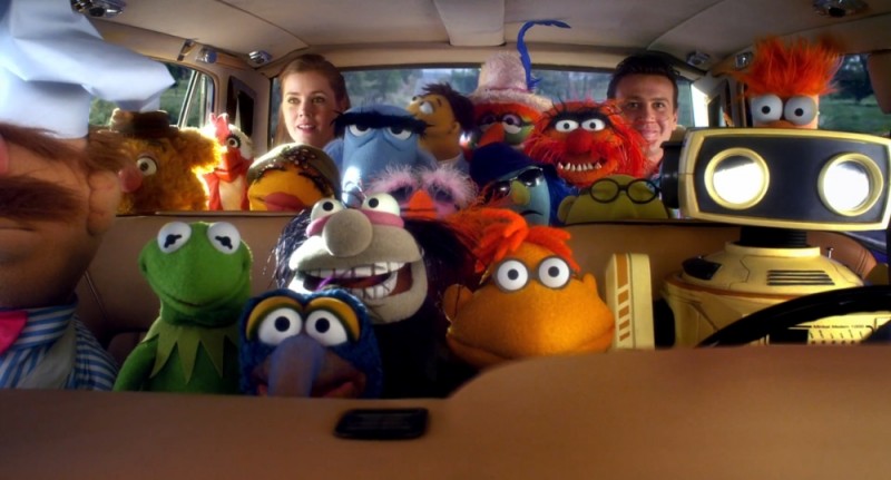 I Muppet Jason Segel E Amy Adams In Un Affollata Auto Insieme Ai Muppet In Una Scena Del Film 226799