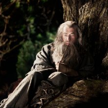Ian McKellen nei panni di Gandalf il Grigio in una scena di The Hobbit