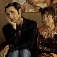 Carmen Maura in Let My People Go! con Nicolas Maury