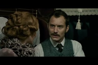 Clip 'Lo ammetto, non è il mio travestimento migliore' - Sherlock Holmes: Gioco di ombre