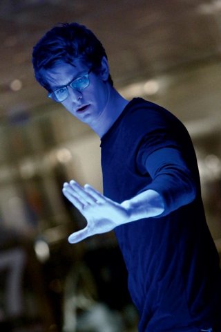 Andrew Garfield alle prese con i suoi nuovi poteri in The Amazing Spider-Man