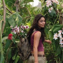 Viaggio nell'isola misteriosa: Vanessa Hudgens in una scena del film