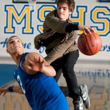 Andrew Garfield Sfodera Le Sue Qualita Atletiche In Un Contrasto Mentre Gioca A Basket In The Amazin 227271