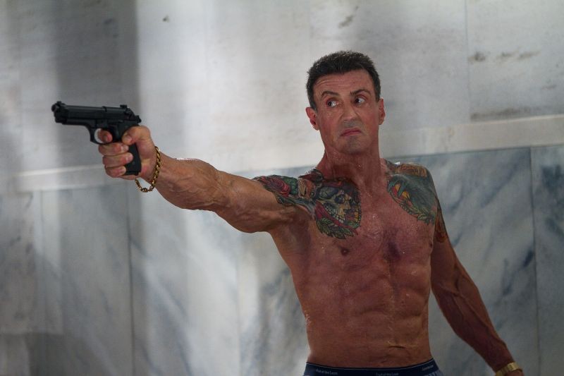 Un Tatuato Sylvester Stallone In Azione In Una Pericolosa Scena Di Bullet To The Head 227253