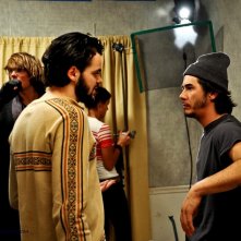 Matias Masucci sul set di On Holiday con James Duvall