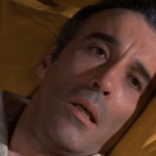 Christopher Lee in una sequenza del film La casa che grondava sangue