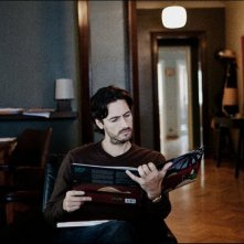 Dictado: Juan Diego Botto nei panni di Daniel in una scena del film