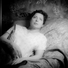 Isabella Rossellini è Hyacinth in una scena del thriller drammatico Keyhole