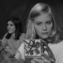 Cybill Shepherd si sistema il trucco ne L'ultimo spettacolo