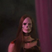 Una scena del film La casa che grondava sangue