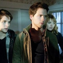 Beneath the Darkness: Devon Werkheiser, Aimee Teegarden e Tony Oller in una scena