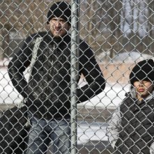 Guillame Canet in una scena di Une vie meilleure con Slimane Khettabi