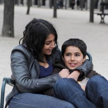 Une vie meilleure:  Leïla Bekhti e Slimane Khettabi in una scena