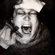 Suzan Crowley in una sconvolgente scena del film L'altra faccia del diavolo