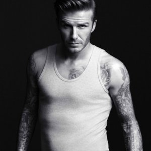 David Beckham posa per l'intimo H&M
