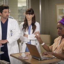 Grey's Anatomy: Patrick Dempsey, Alfre Woodard e Chyler Leigh nell'episodio Heart-Shaped Box