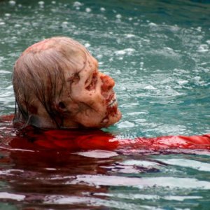 Juan of the Dead: una sequenza splatter del film