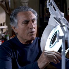 Lando Buzzanca in una sequenza della serie di Rai Uno, Il restauratore