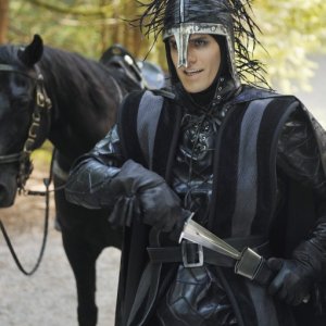 C'era una volta: Amos Stern nell'episodio Snow Falls