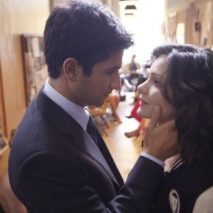 Smash: Raza Jaffrey e Katharine McPhee nel pilot della serie NBC