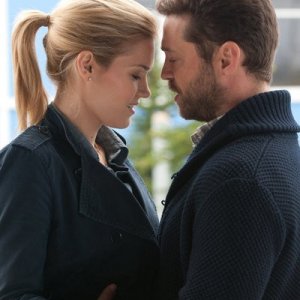 Haven: Emily Rose e Jason Priestley nell'episodio Roots