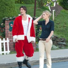 Haven: Emily Rose ed Eric Balfour in una scena dell'episodio Silent Night