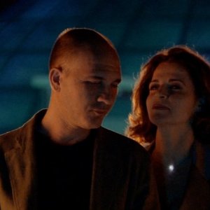 Anna Galiena e Dario Grandinetti in una scena del film Sleeping Around