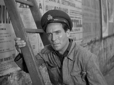 Lamberto Maggiorani è Antonio Ricci nel film Ladri di biciclette