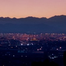 Un'inquadratura panoramica tratta dal film Sleeping Around