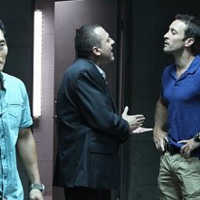 Hawaii Five-0: Alex O'Loughlin, Daniel Dae Kim e Tom Sizemore nell'episodio Ma'ema'e