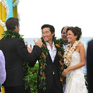 Hawaii Five-0: Daniel Dae Kim e Reiko Aylesworth nell'episodio Alaheo Pau'ole