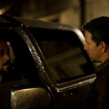 Mark Wahlberg e Giovanni Ribisi in Contraband