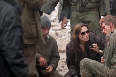 Angelina Jolie sul set del suo debutto alla regia In the Land of Blood and Honey