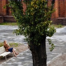 Barbara: la protagonista Nina Hoss in una scena del film