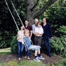 Il cast di Home for the Weekend in una foto promozionale