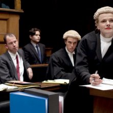 Maxine Peake regina del tribunale in una scena di Silk, serie televisiva britannica