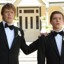 Tre uomini e una pecora: Kris Marshall e Xavier Samuel in una scena del film