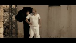 Clip Esclusiva - E ora dove andiamo?