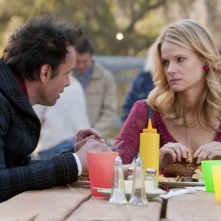 Justified: Joelle Carter e Walt Goggins nell'episodio Brother's Keeper