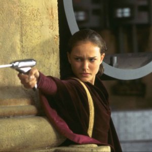 Natalie Portman nei panni della regina Amidala in una scena di Star Wars: Episode I - La minaccia fantasma 3D