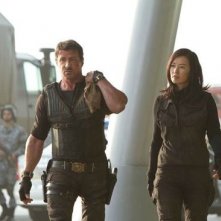 Sylvester Stallone E Yu Nan Camminano Fianco A Fiano In Una Scena Di In The Expendables 2 229184