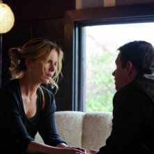 Kate Beckinsale insieme a Mark Wahlberg in una scena di Contraband