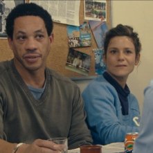 Marina Foïs in una scena del film Polisse insieme a Joey Starr