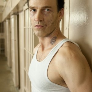 The Double: Stephen Moyer in prigione in una scena del thriller