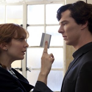Un duro confronto tra Benedict Cumberbatch e Katherine Parkinson in The Reichembach Fall